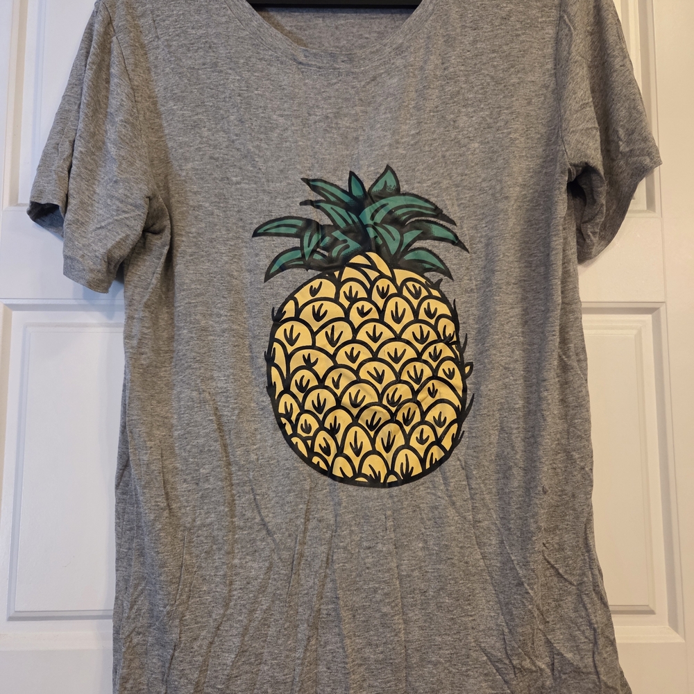 Gray T-Shirt with Pineapple Graphic